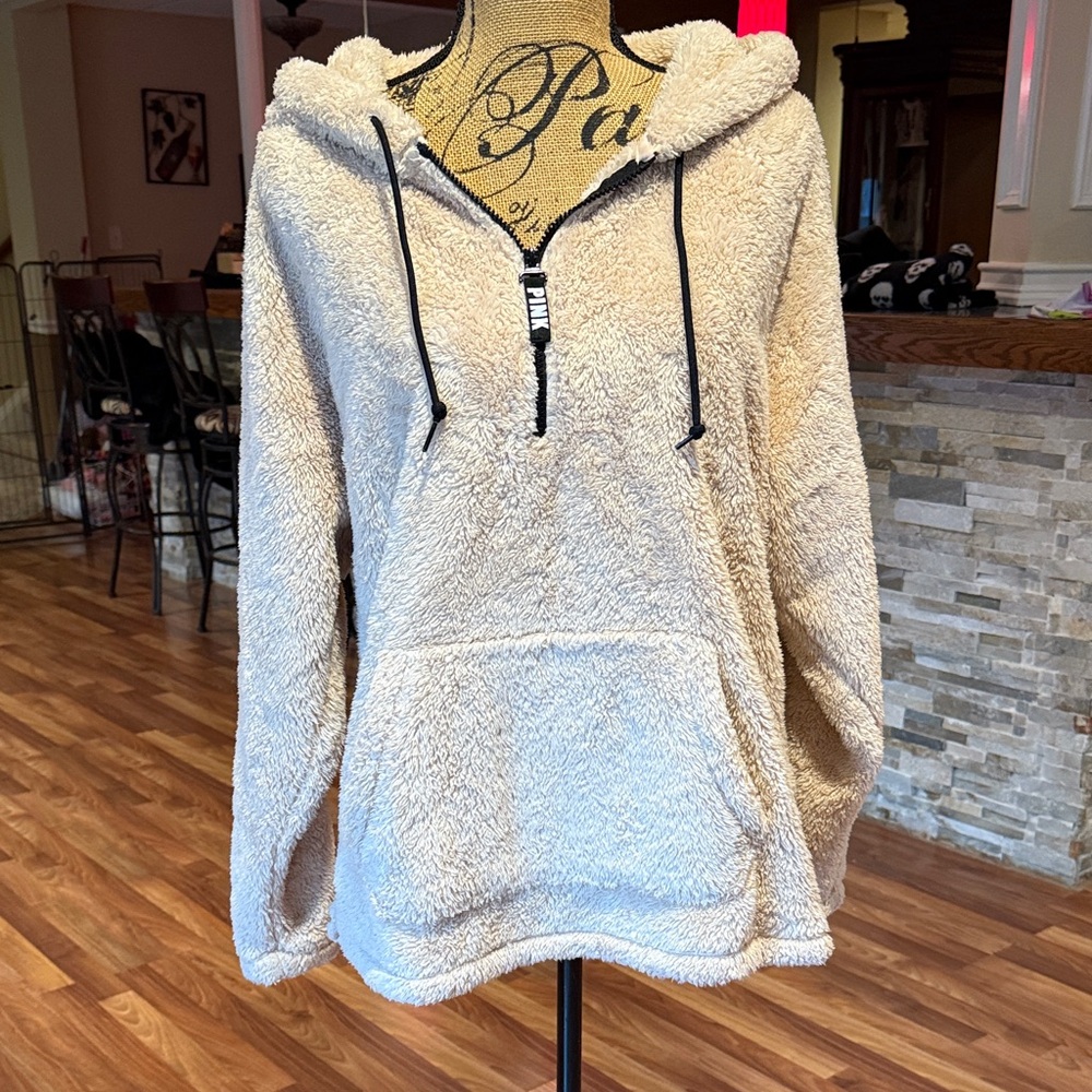 PINK Victoria’s Secret size medium cream soft pullover oversized Sherpa fleece - Picture 1 of 6